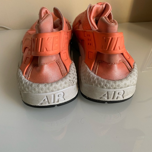 Women’s Huarache - Picture 3 of 5